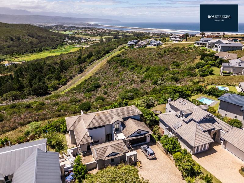 4 Bedroom Property for Sale in Baron View Western Cape